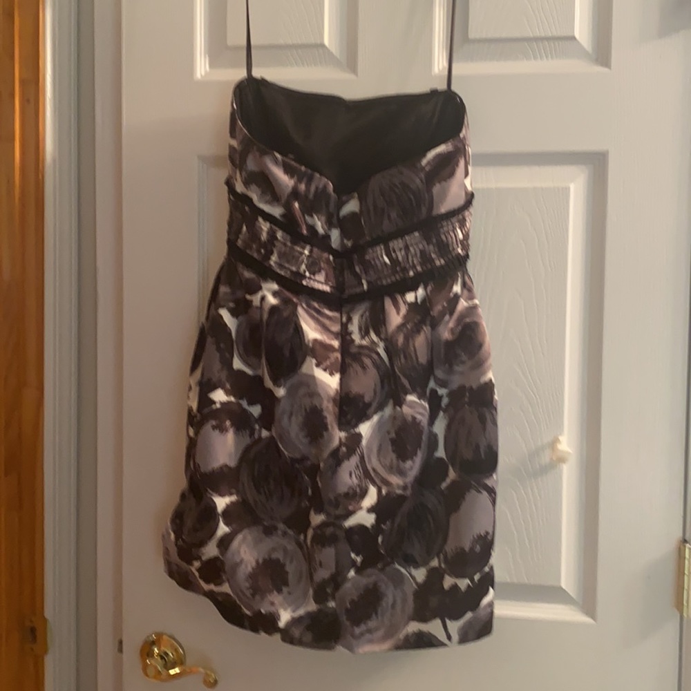 NWT BCBG MaxAzria strapless dress. Size 6. - Picture 6 of 8